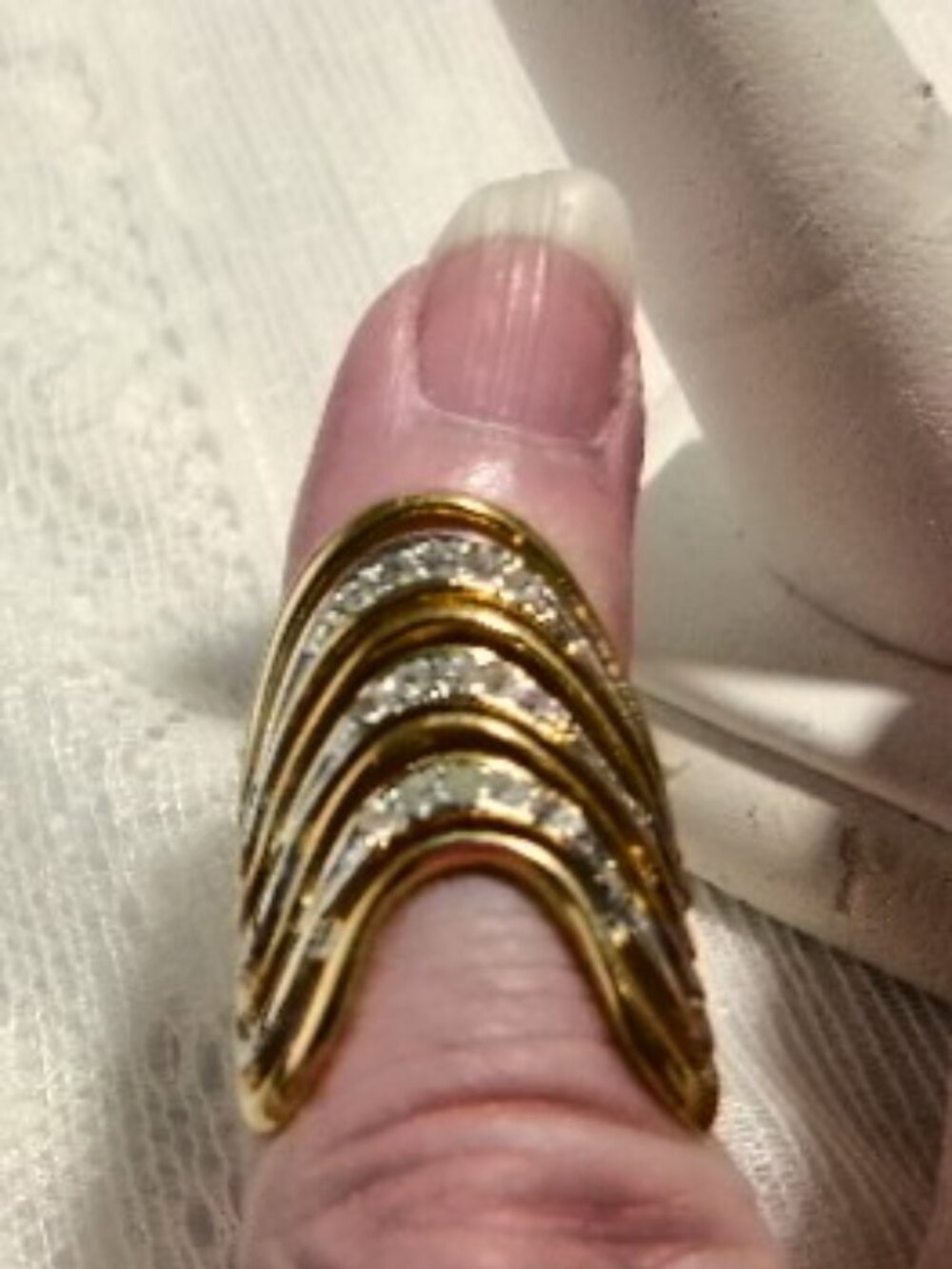 18 K KHSE Wave Ring